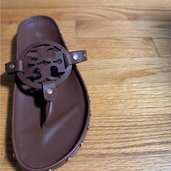 EUC-Tory Burch- Brown, Miller Cloud Coin Thong Sandals. Women’s Size 9 - Picture 4 of 10